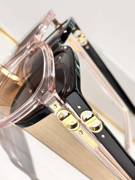 Picture of Dior Sunglasses _SKUfw75975545fw